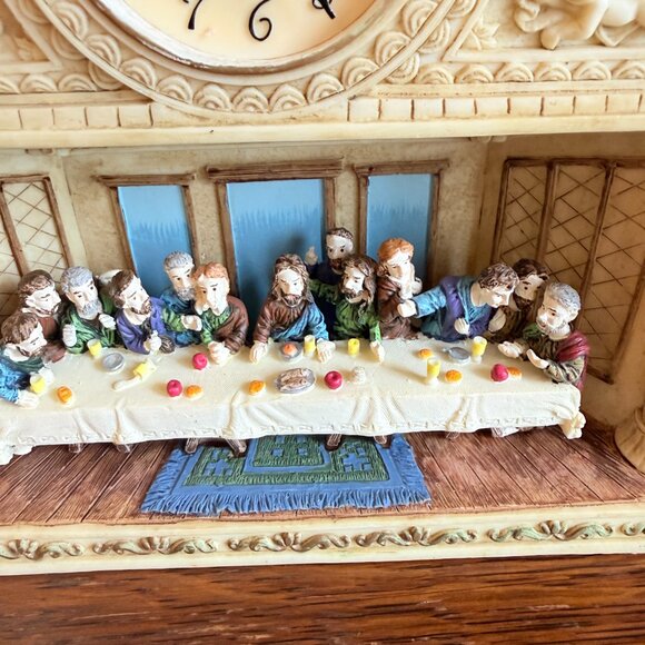 Vintage 3D Last Supper Clock that Works - Picture 10 of 14